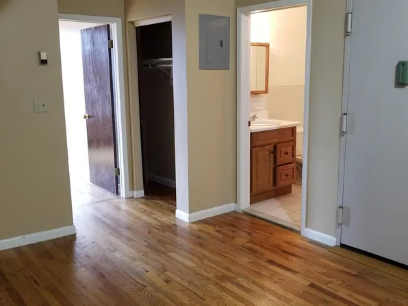 52 Main St, Brewster, NY