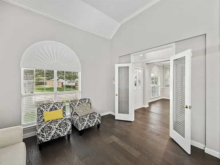 8408 Kenning Ct — Photo 5