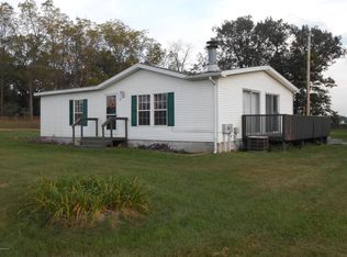 78 Sunrise Ln, Wayland, MI 49348