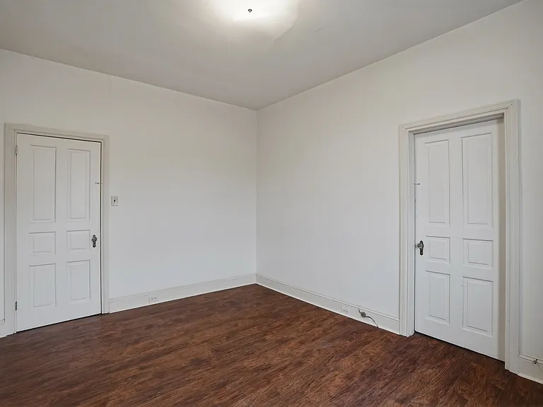 2441 Brown St #2F — Photo 10