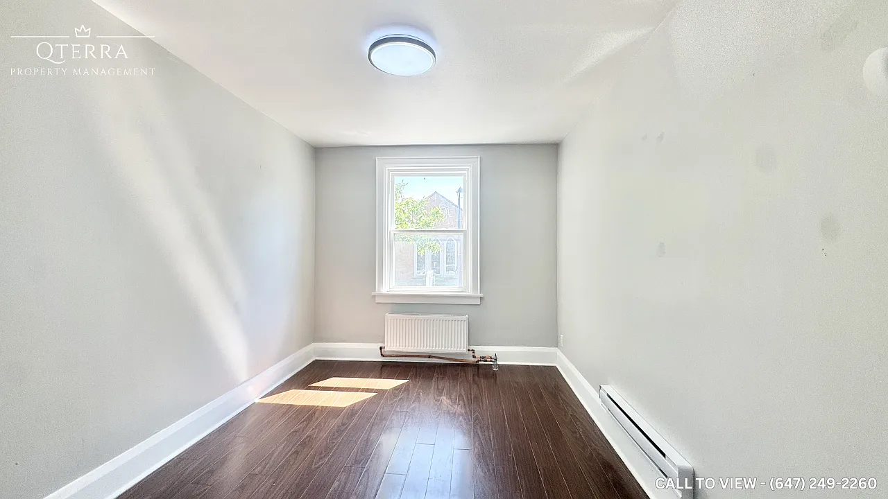 3 bed, 700 sqft, $1,595 — Photo 4