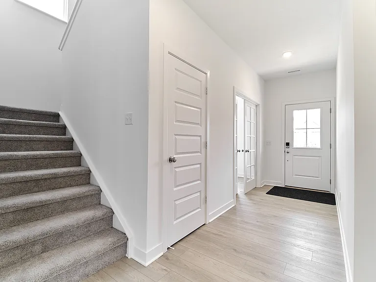422 Eisenhower St — Photo 45