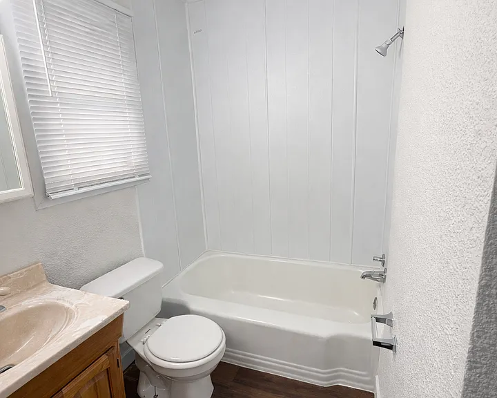 422 Cook Ave — Photo 4