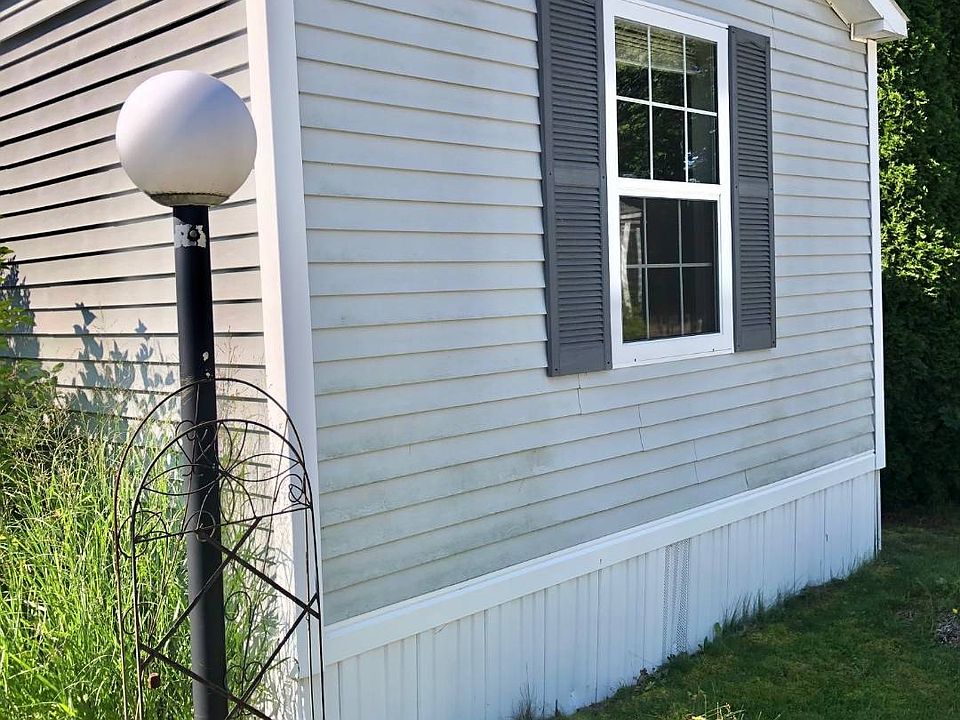 1st image of 21 Beechplum Dr