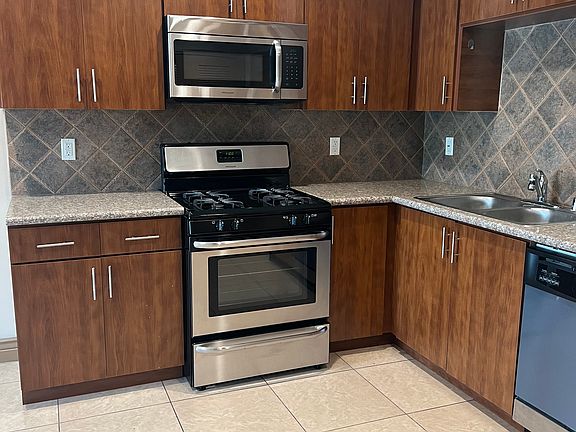 2nd image of 7203 Rubio Ave #211
