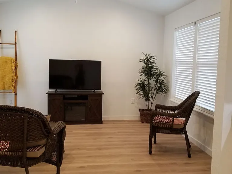 Newer Two bedroom/Two bath Duplex | Available Late July — Photo 3