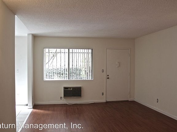 3rd image of 3731 Jasmine Ave APT 2