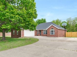 1572 N Plantation Ave, Fayetteville, AR 72704