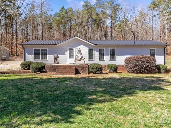 345 Waccamaw Dr, Salisbury, NC 28146