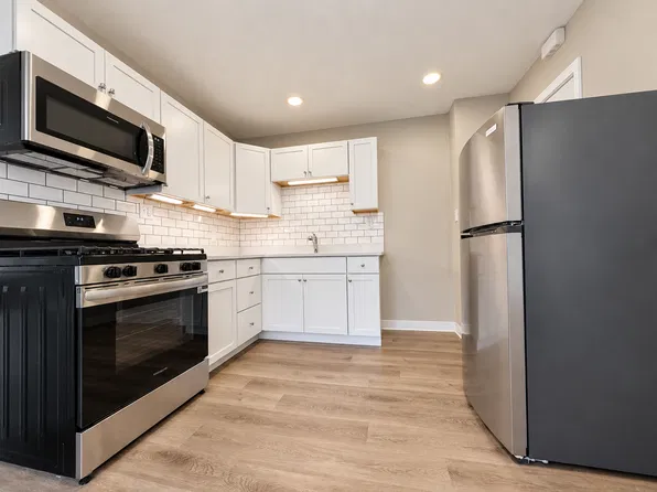 Stunning 5-Unit Building off of Randolph! Parking, Laundry, Storage Units Available. Pet Friendly, 833 Randolph Ave APT 2, Saint Paul, MN 55102