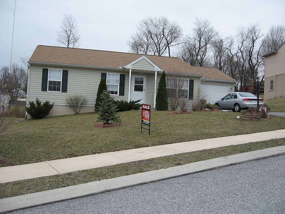 1st image of 150 Charles Dr