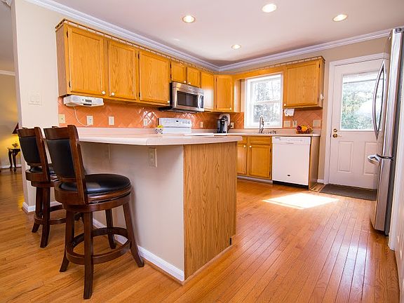 kitchen with breakfast bar