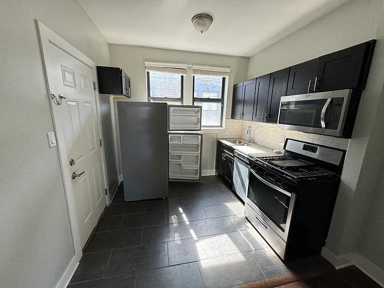 5501-5513 S Everett Ave — Photo 35