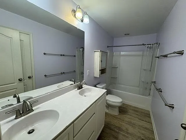 136 Alliance Ct — Photo 30