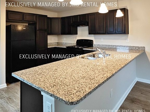 4th image of 8706 Berry Ave