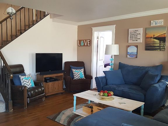 3rd image of 1119 Fulton St