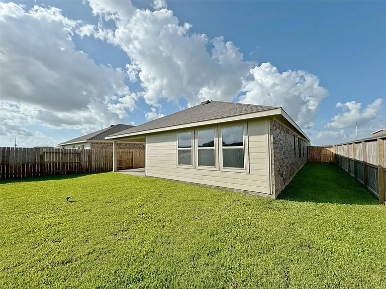 1634 Blue Cypress Dr — Photo 26