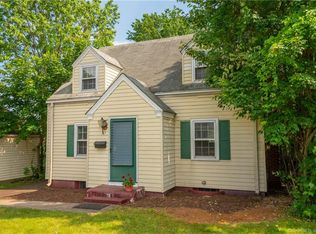 19 Fennbrook Rd, West Hartford, CT 06119
