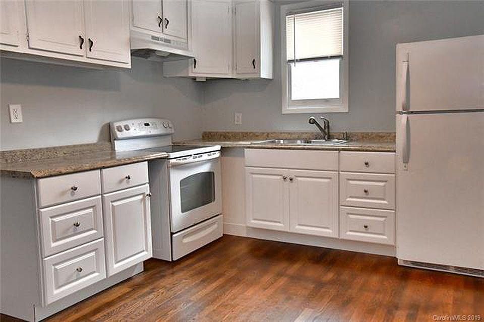 2nd image of 76 1/2 Charles St