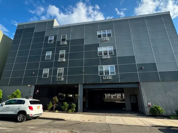 146 Hamilton Ave, Paterson, NJ