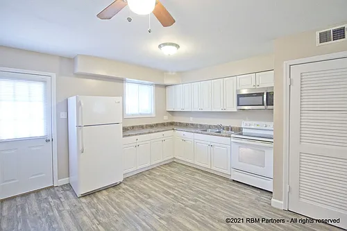 1500-1514 Schiller Ave Photo 1