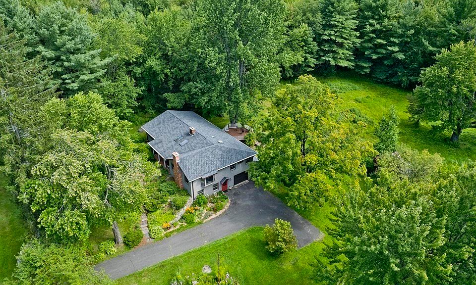 218 Silver St, Granville, MA 01034 Zillow