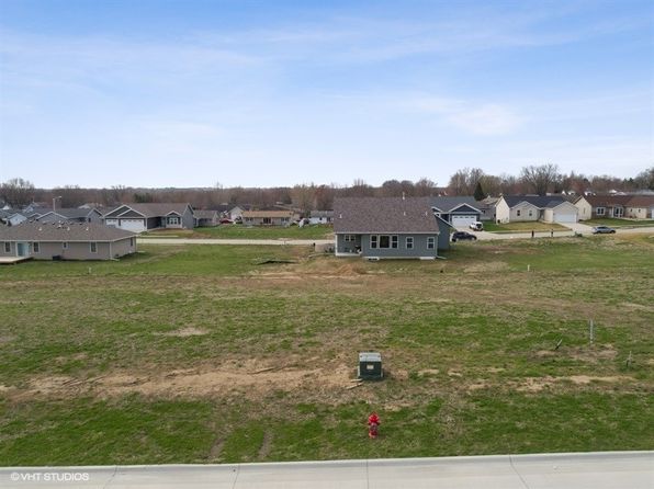 Riverside Real Estate Riverside Ia Homes For Sale Zillow