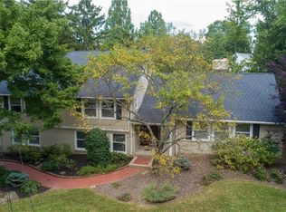 440 Falls Rd, Chagrin Falls, OH 44022