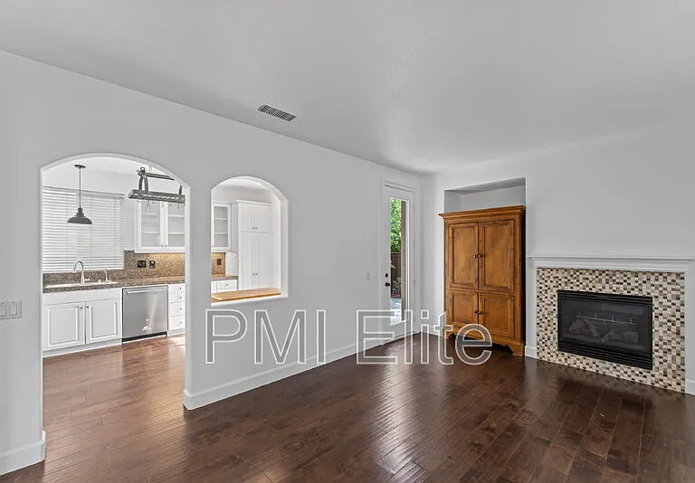 24619 Montevista Cir — Photo 3