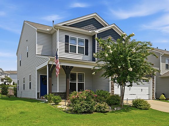 3rd image of 443 Copenhaver Dr