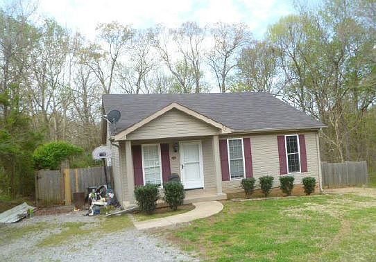 1st image of 410 Hilltop Dr