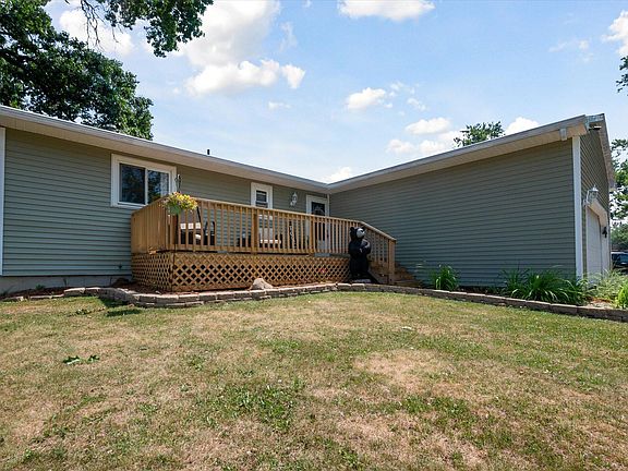 3rd image of 3442 Loren Dr