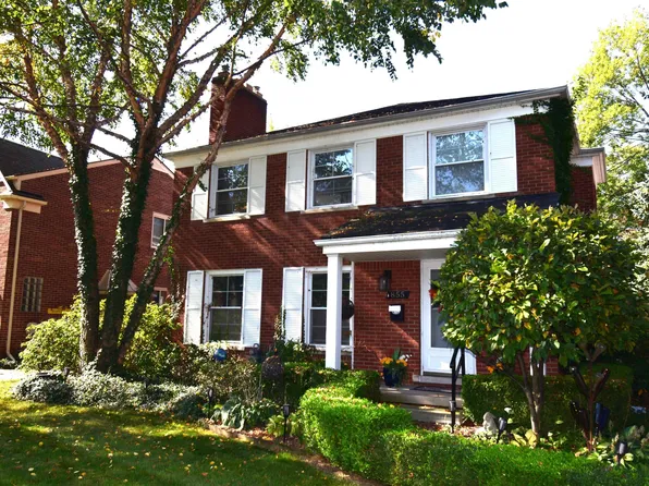 855 Harcourt Rd, Grosse Pointe Park, MI 48230