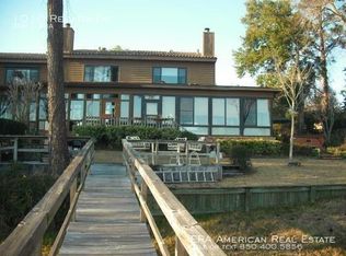 1010 Regatta Dr, Niceville, FL 32578