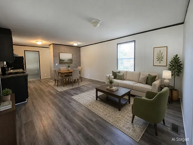 3 bed, 1056 sqft, $1,975 — Photo 3