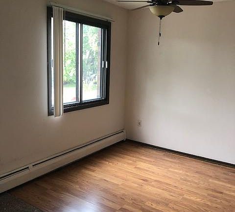 5th image of 33 6th Ave N #200