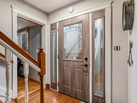 4th image of 50884 Barber St