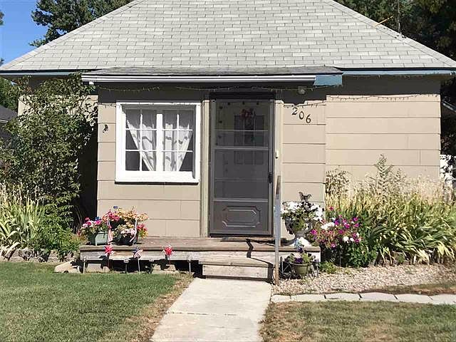 2nd image of 206 N De Clark Ave