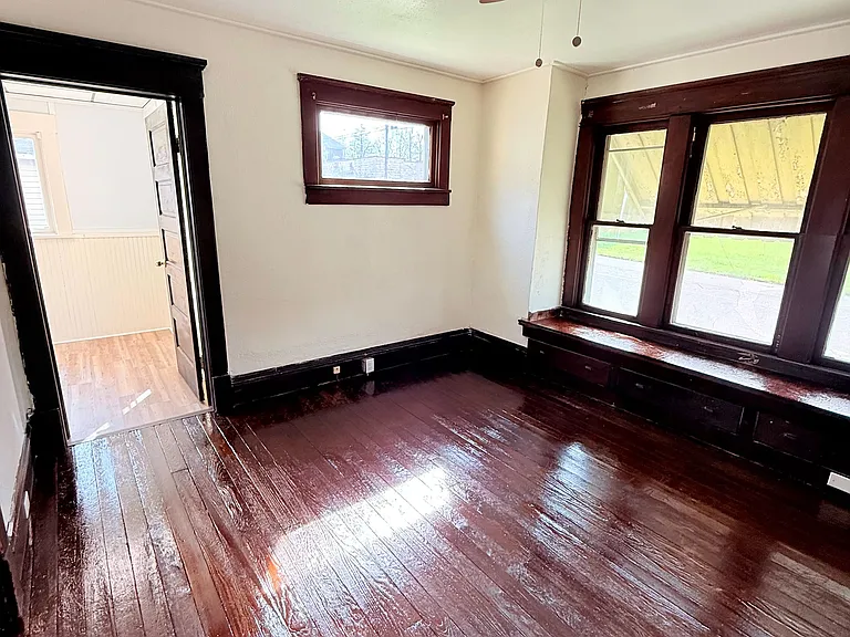 563 Cedar Ave — Photo 13