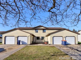 538 Century Ln, Holland, MI 49423