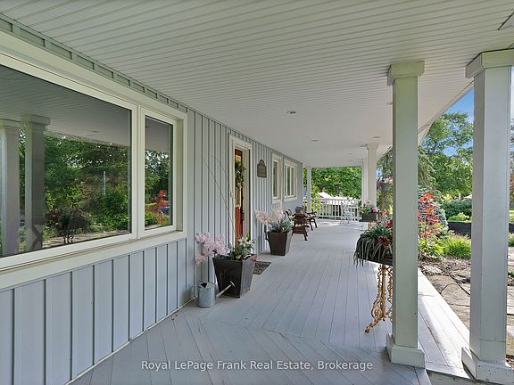 4th image of 1731 Lane St