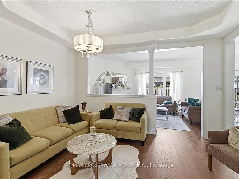 8 Culver Ln — Photo 7