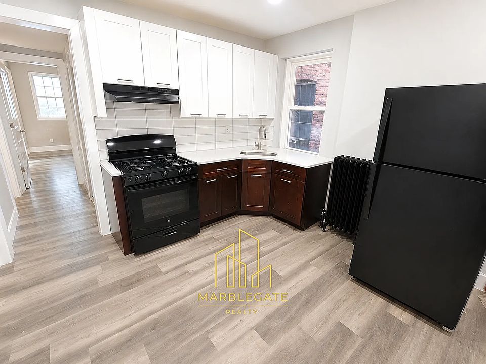 1st image of 168 Bloomfield Ave #22L