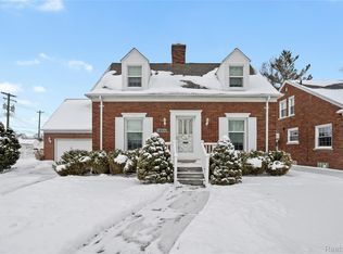 1864 22nd St, Wyandotte, MI 48192