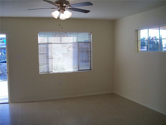 2nd image of 1221 Prescott Dr