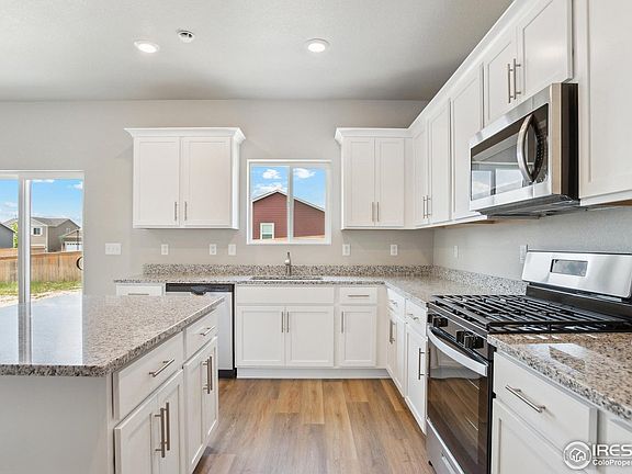 3rd image of 966 Cascade Falls St