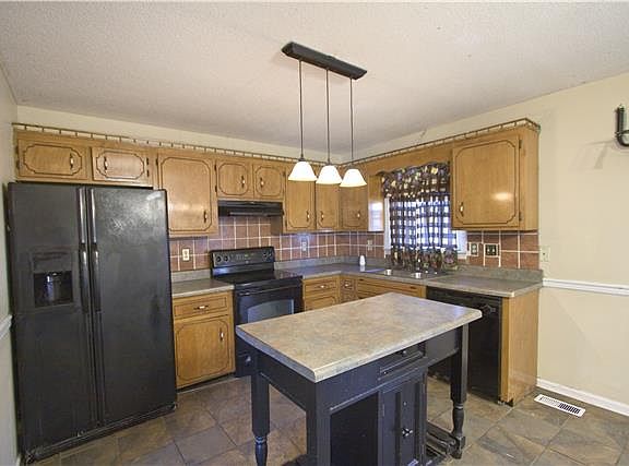5th image of 234 Millstone Cir