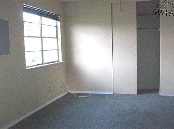 4th image of 206 Loch Lomond Dr