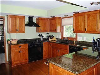 4th image of 6236 Memorial Dr