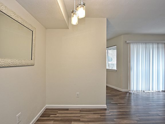5th image of 1840 Burton Dr APT 103